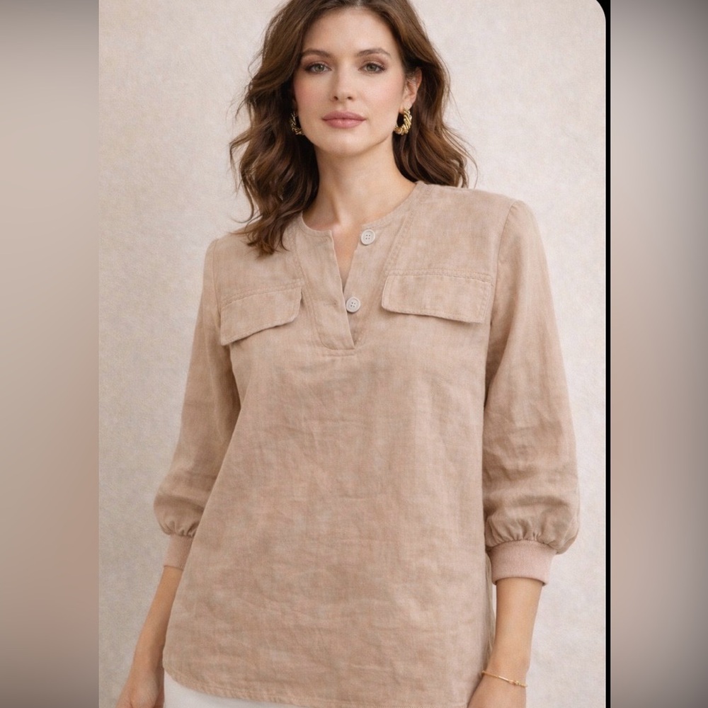 *Valentino - vintage 80’s- Tan, linen flax top/blouse with big shoulder pads.